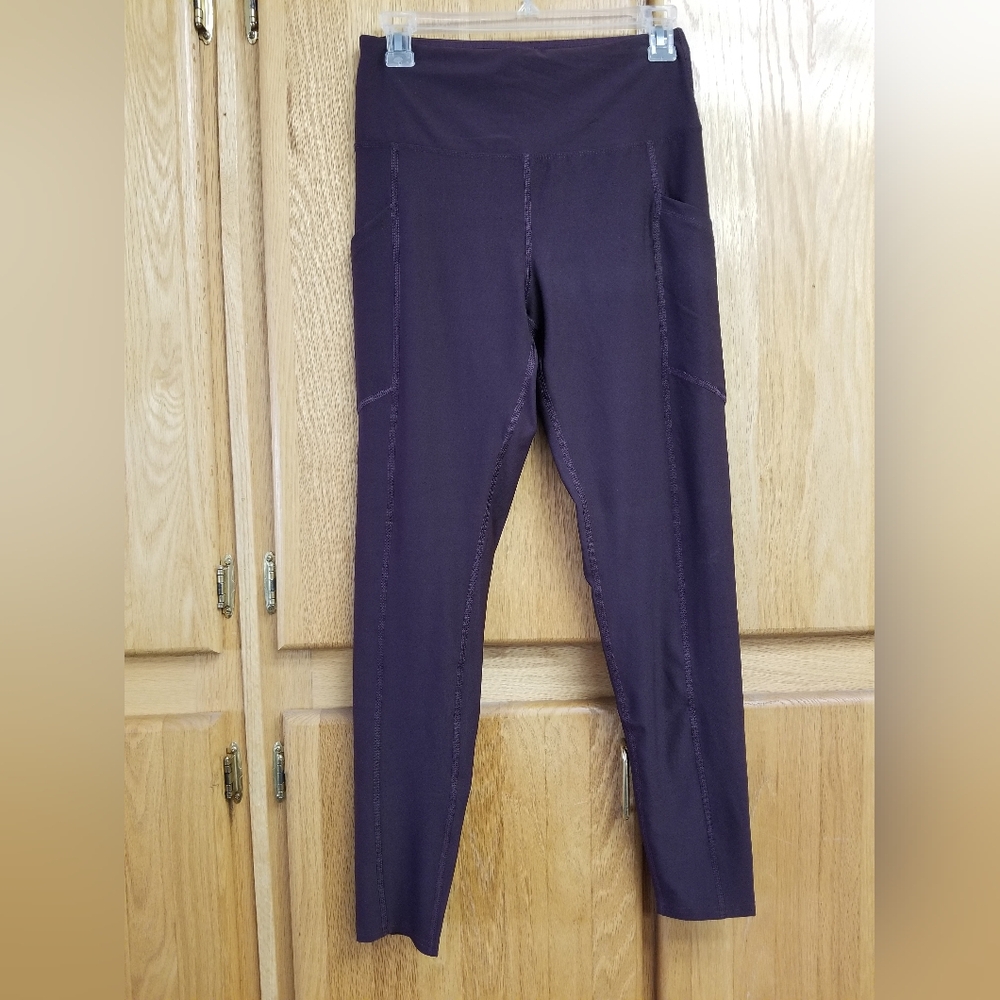 Purple High-Waisted Leggings. Marika Size M.